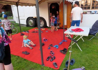 55-jährigen Betriebsjubiläum im Campingpark Gitzenweiler Hof, der Luxusbus als Kinderattraktion